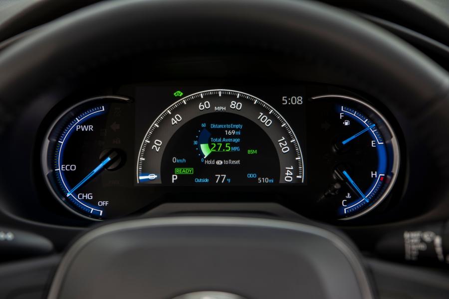 Панель приборов Toyota RAV4 XSE Hybrid 2018 года  (NA) (фото 59 из 71)